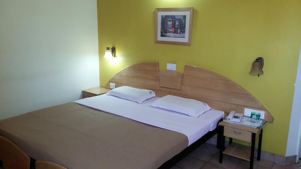 Tom'S Hotel บังกาลอร์ ห้อง รูปภาพ