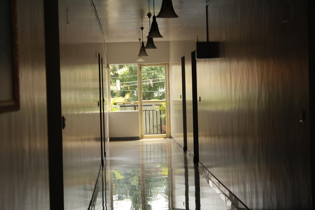 Tom'S Hotel บังกาลอร์ ภายนอก รูปภาพ