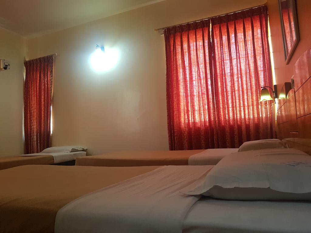 Tom'S Hotel บังกาลอร์ ภายนอก รูปภาพ