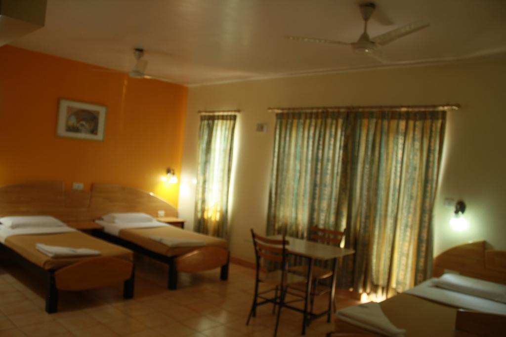 Tom'S Hotel บังกาลอร์ ภายนอก รูปภาพ