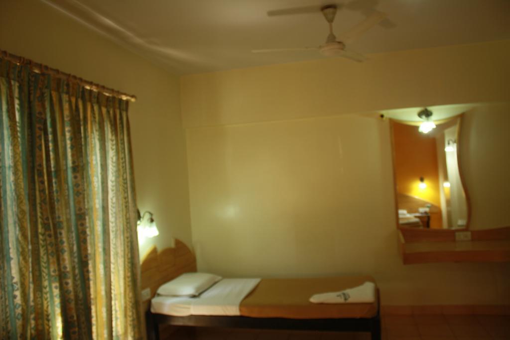 Tom'S Hotel บังกาลอร์ ภายนอก รูปภาพ