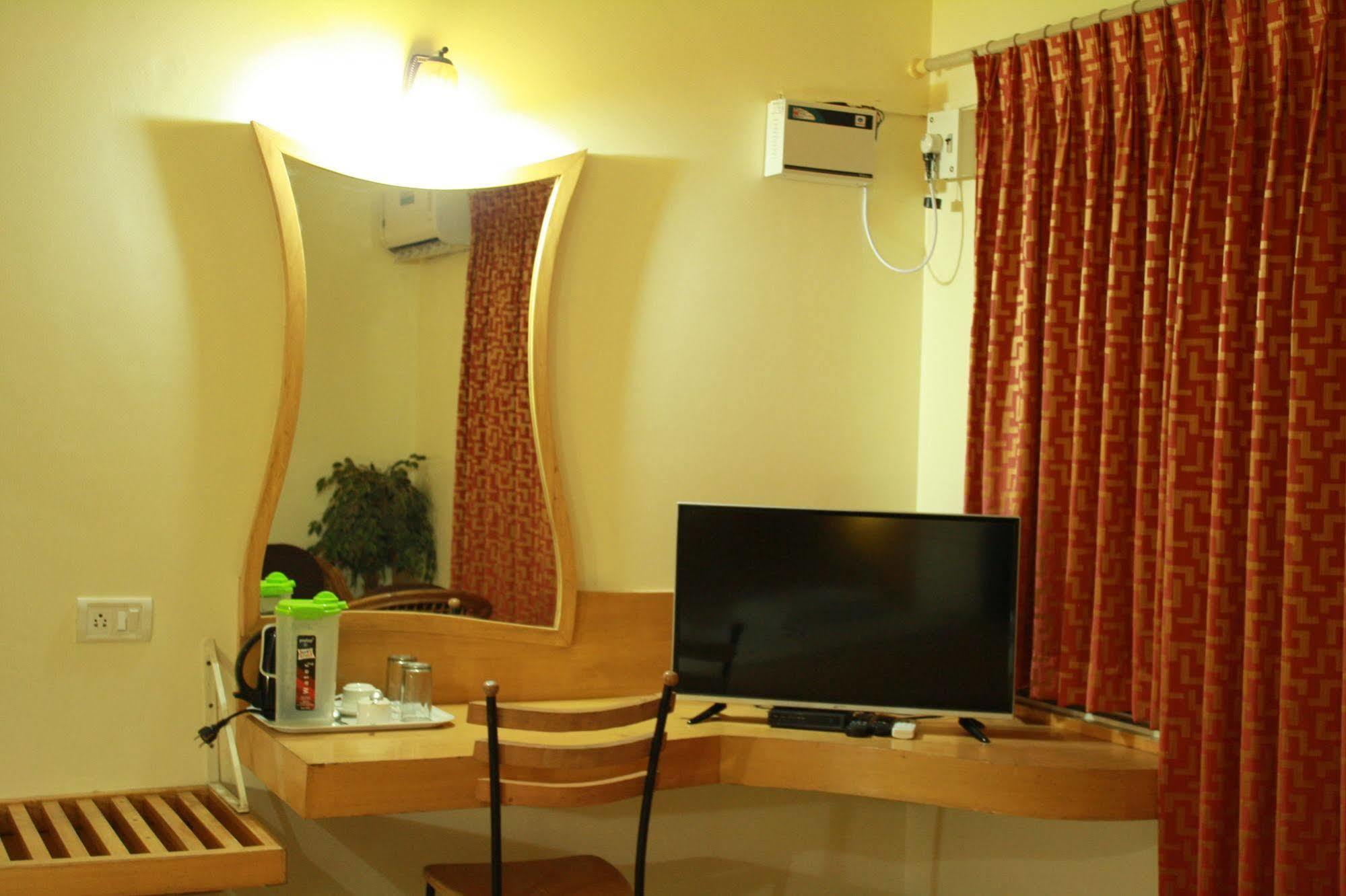 Tom'S Hotel บังกาลอร์ ภายนอก รูปภาพ