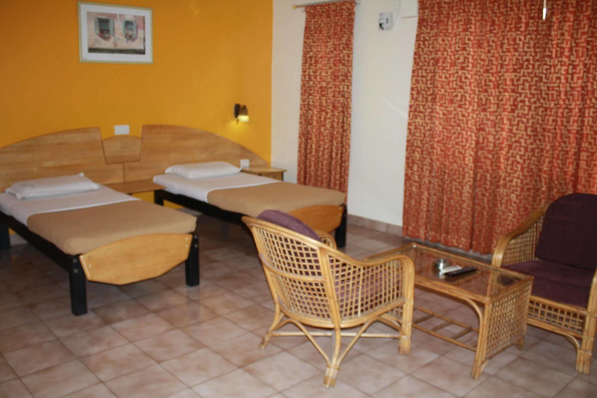 Tom'S Hotel บังกาลอร์ ภายนอก รูปภาพ