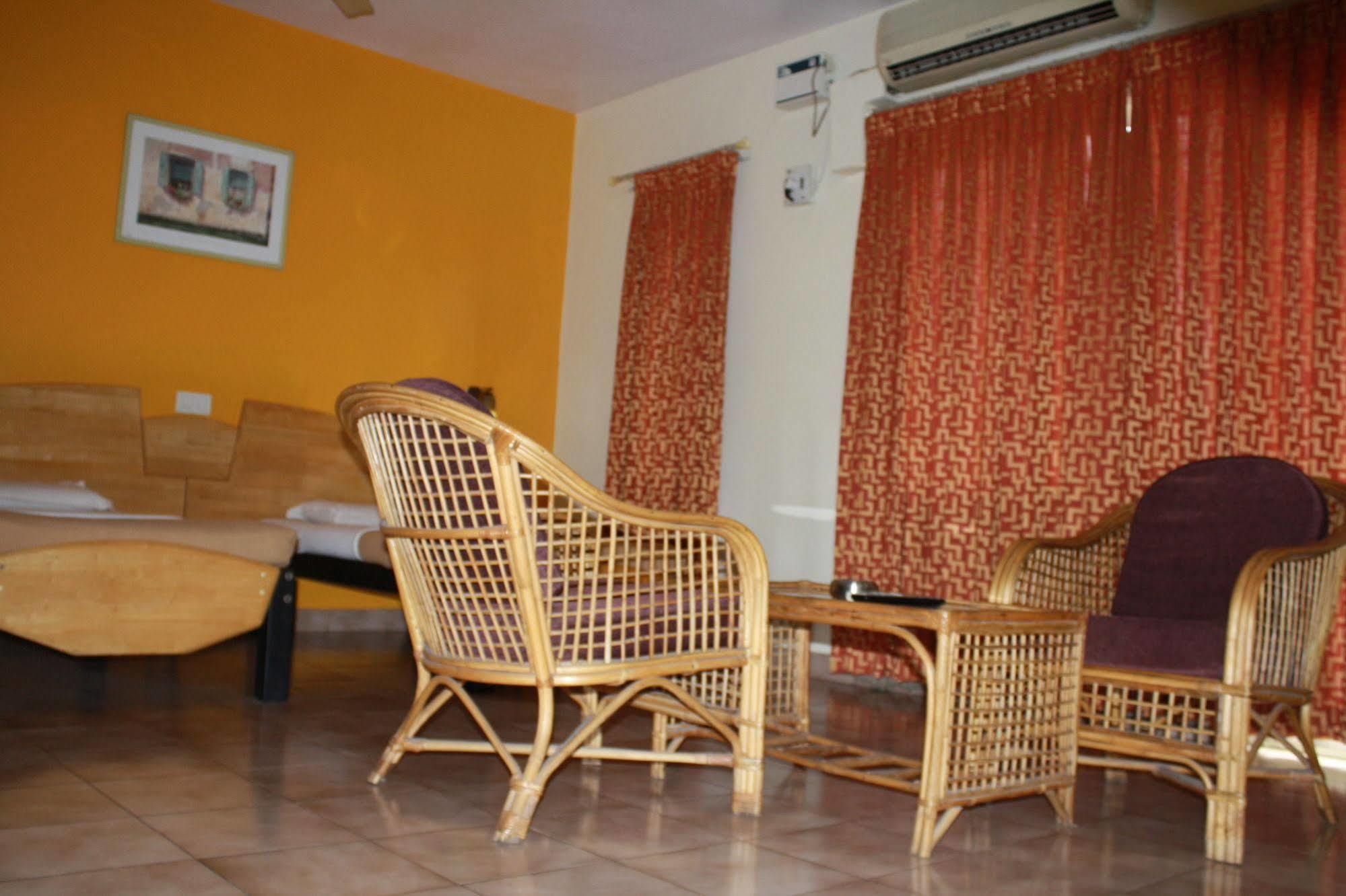 Tom'S Hotel บังกาลอร์ ภายนอก รูปภาพ