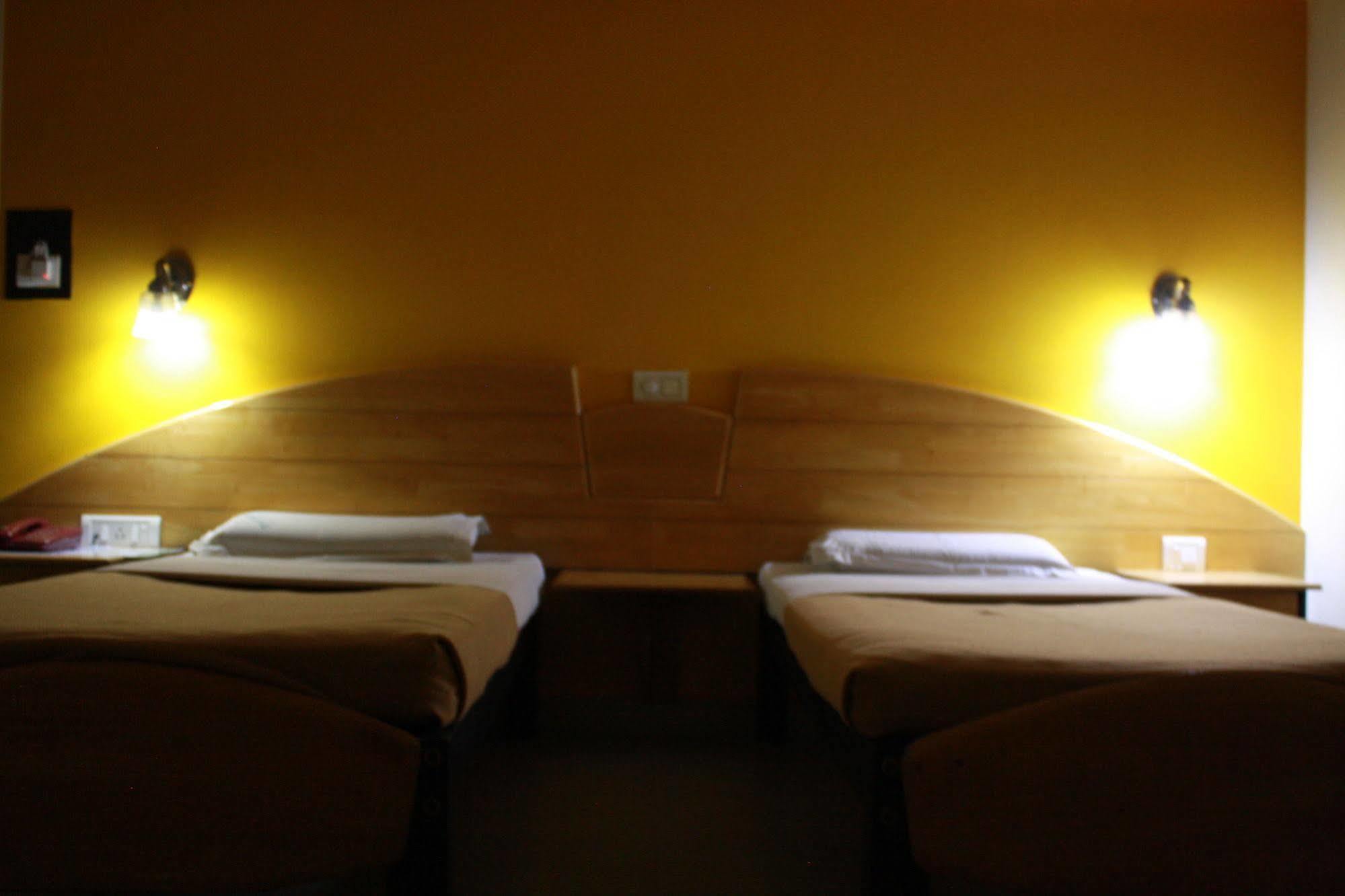 Tom'S Hotel บังกาลอร์ ภายนอก รูปภาพ