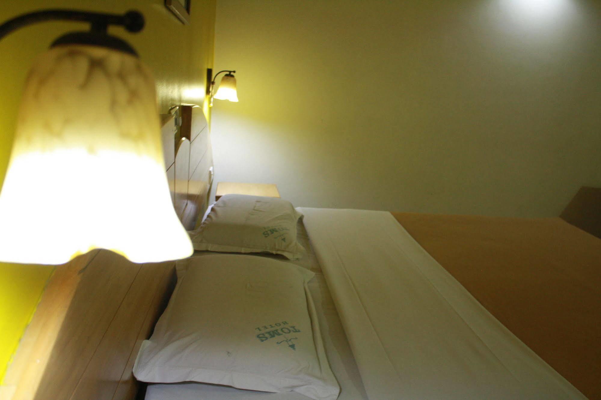 Tom'S Hotel บังกาลอร์ ภายนอก รูปภาพ