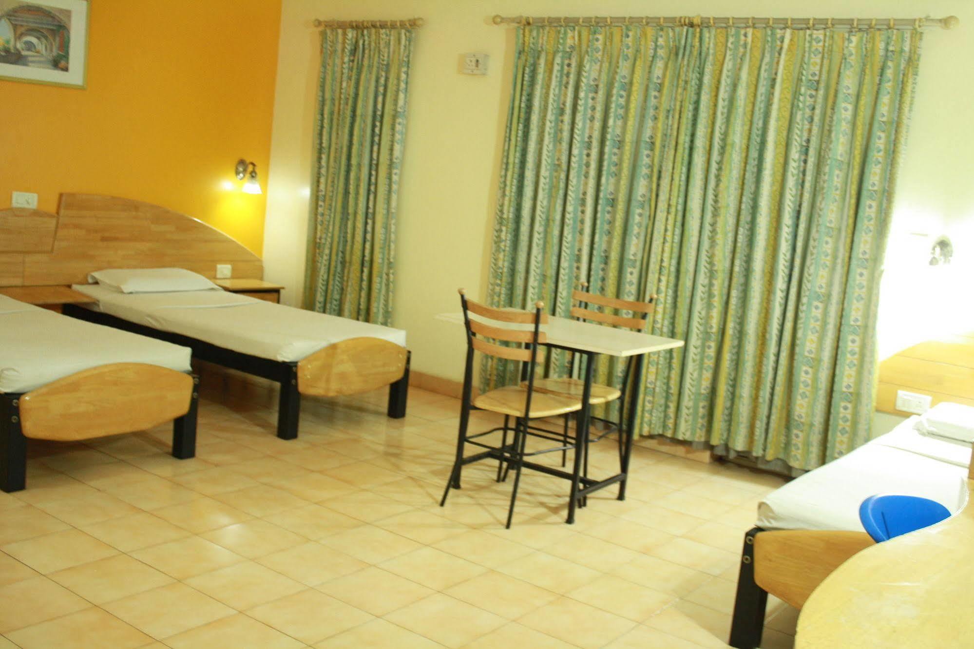 Tom'S Hotel บังกาลอร์ ภายนอก รูปภาพ